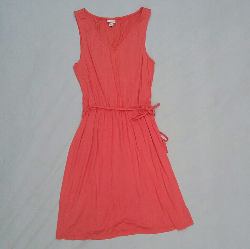 Nwot lightweight breathable dress w/stringbelt